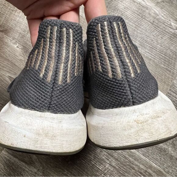 Adidas Swift Run Tennis Shoes Size 6 - Picture 7 of 9